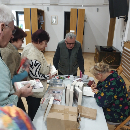 Spotkanie autorskie z Władysławą Magierą i promocja jej nanjnowszej powieści "I zamilkły fortepiany"