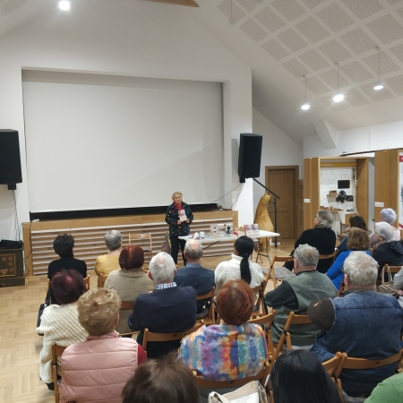 Spotkanie autorskie z Władysławą Magierą i promocja jej nanjnowszej powieści "I zamilkły fortepiany"