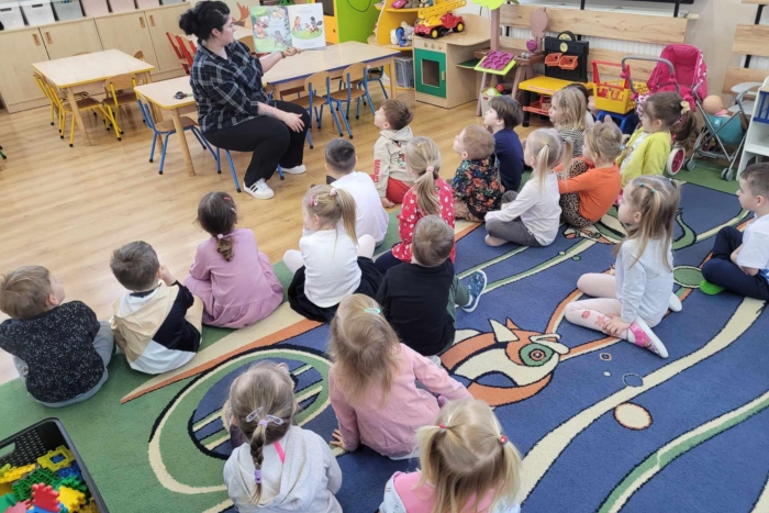 Ciii... Cichutkie Przedszkolaki – Czytanie na Dywanie