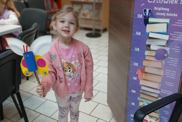 Mój przyjaciel Kemushi i kolorowy świat motyli