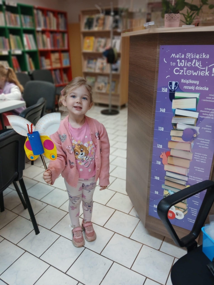 Mój przyjaciel Kemushi i kolorowy świat motyli