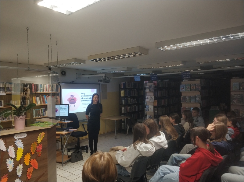 „Mózg przebodźcowany – jak radzić sobie w codziennym świecie" – prelekcja Patrycji Szczechli